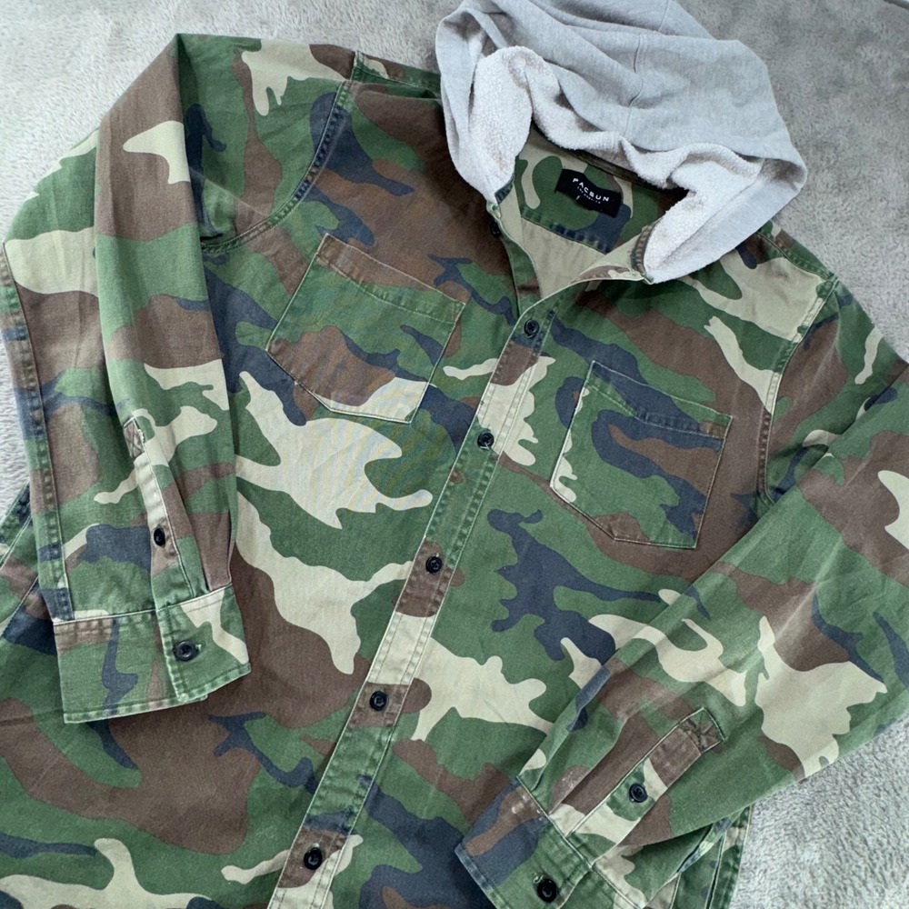 PacSun Hooded Camo Shirt Mens Large Green Camouflage Button Down EUC Utility